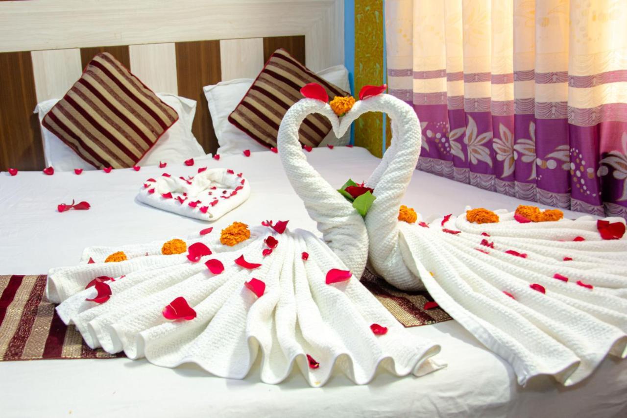 Hotel Middle Point Pvt Ltd Pokhara Kültér fotó