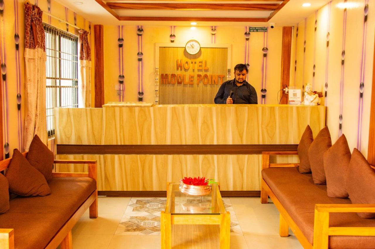 Hotel Middle Point Pvt Ltd Pokhara Kültér fotó