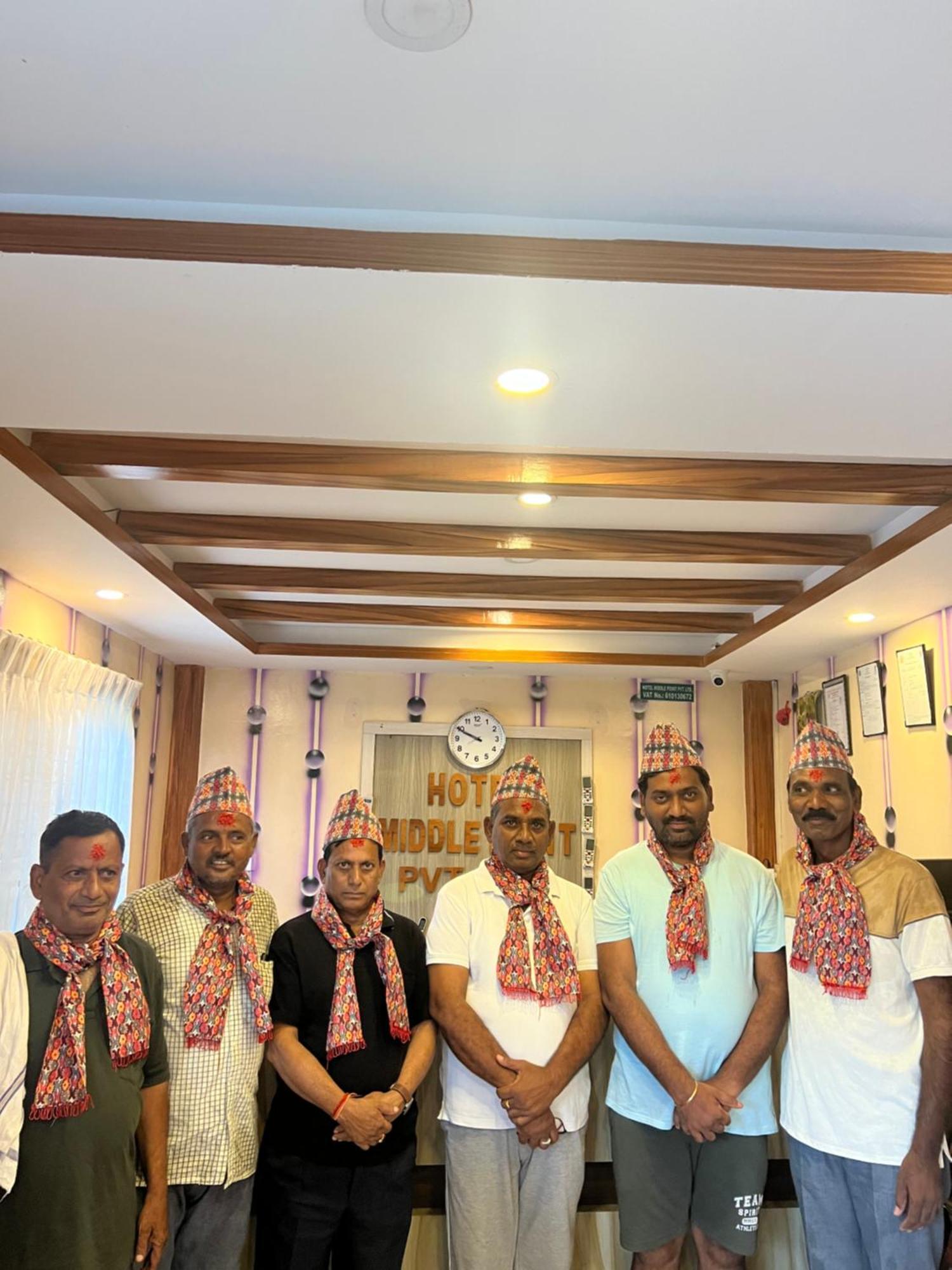 Hotel Middle Point Pvt Ltd Pokhara Kültér fotó